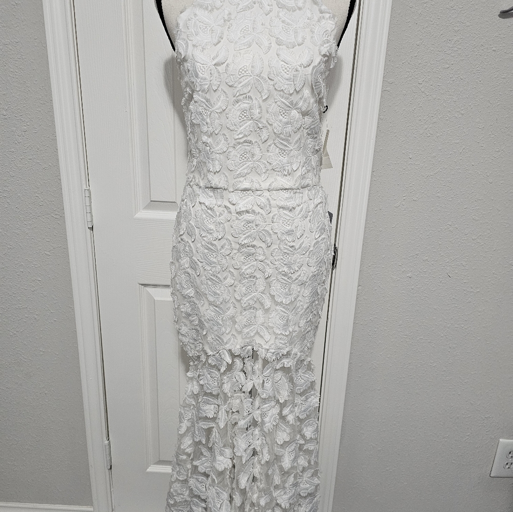 Fitted white mermaid dress